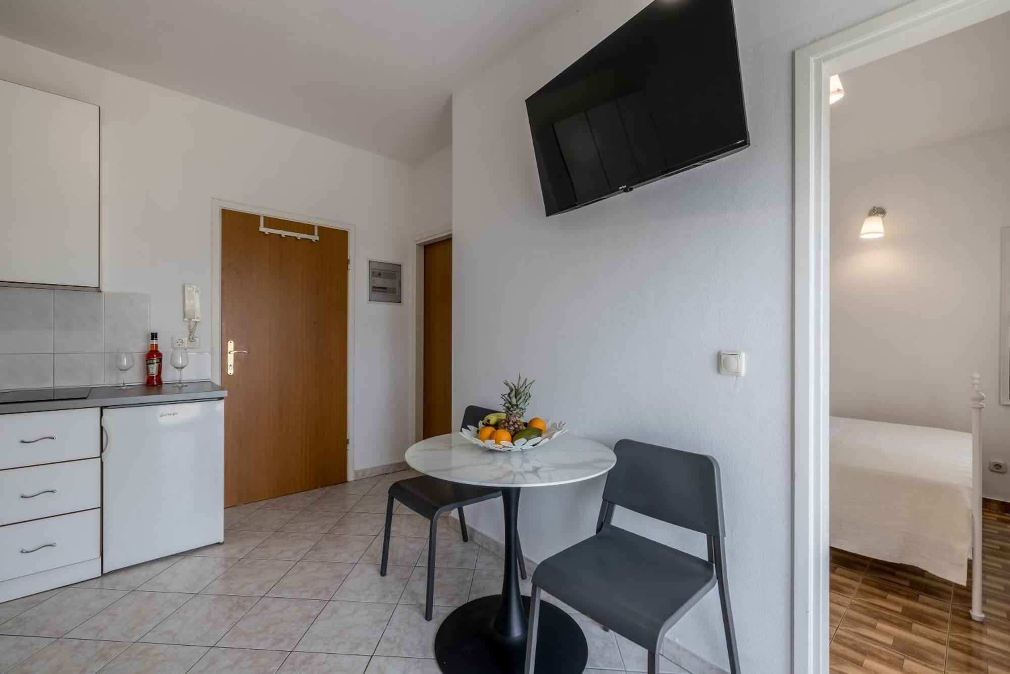 Mediterano Apartments Podstrana Buitenkant foto