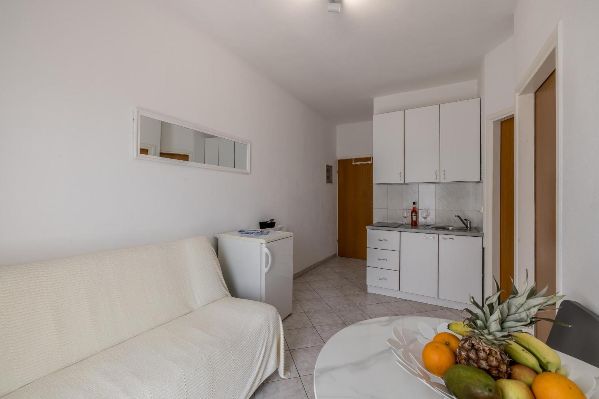 Mediterano Apartments Podstrana Buitenkant foto