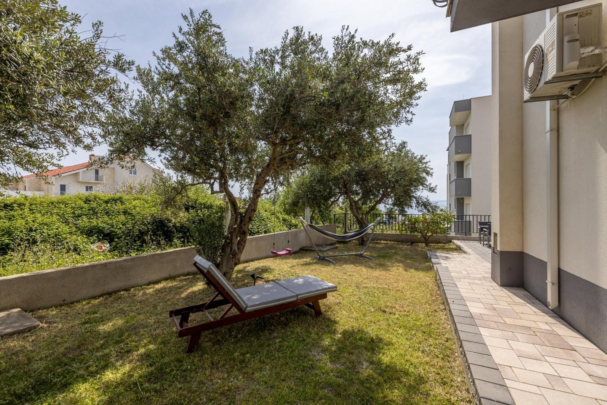 Mediterano Apartments Podstrana Buitenkant foto