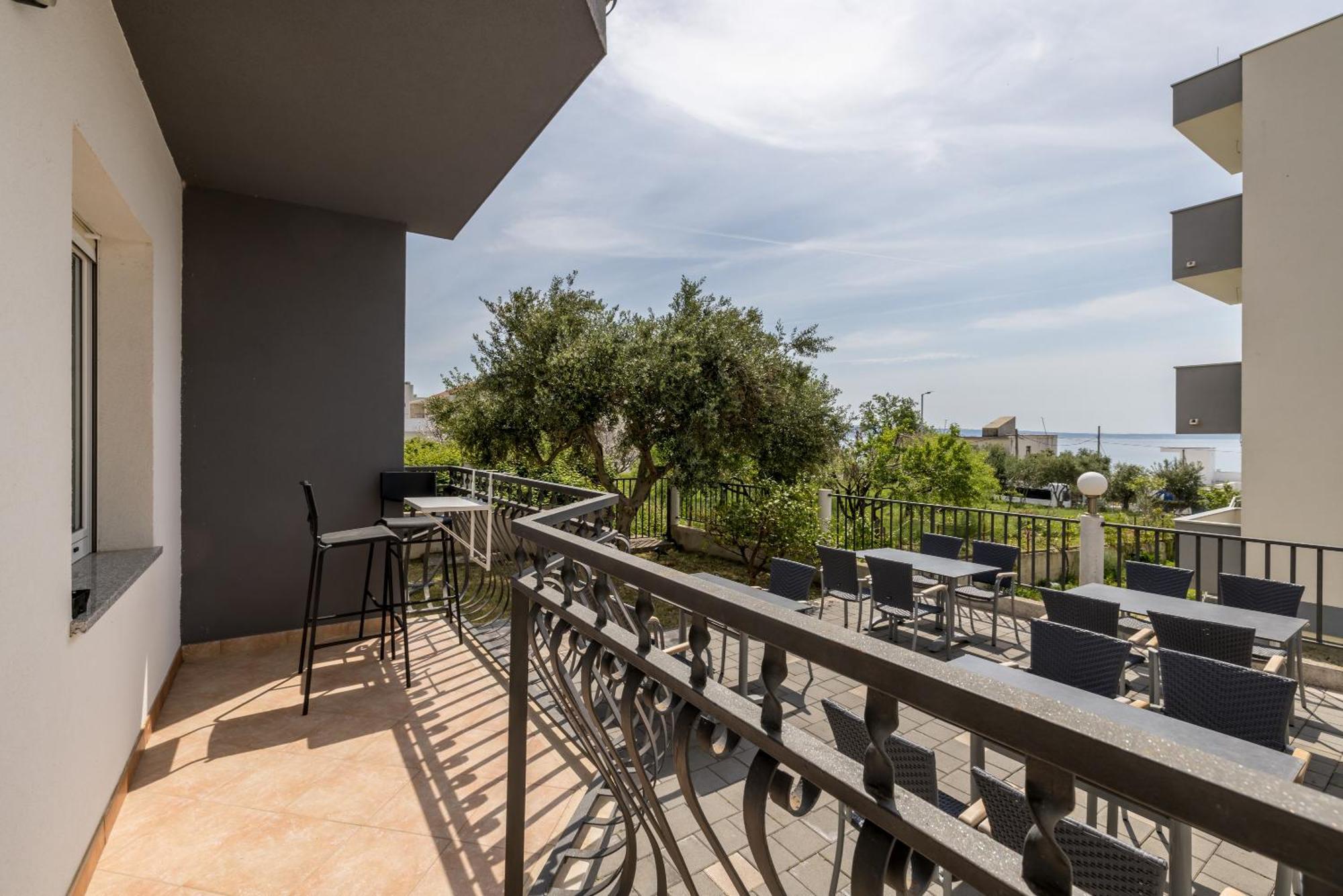 Mediterano Apartments Podstrana Buitenkant foto